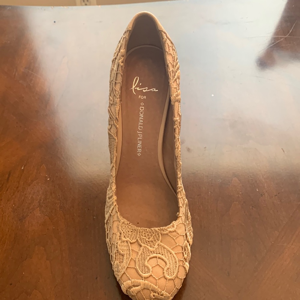 Light used tan heels from Donal J Piner